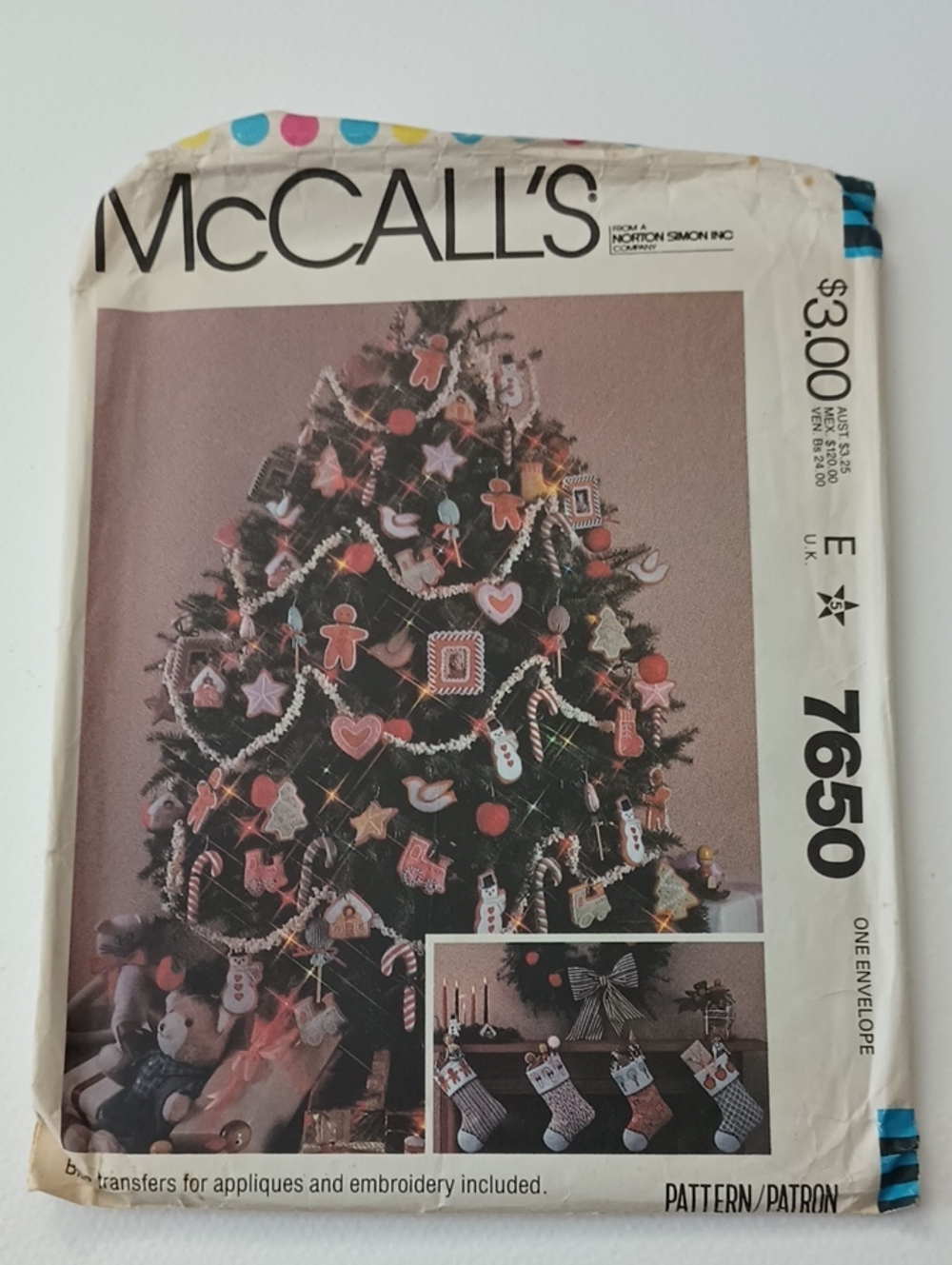 2/$20 VTG McCall's 7650 Christmas Ornaments Stockings Bow Uncut ©1981